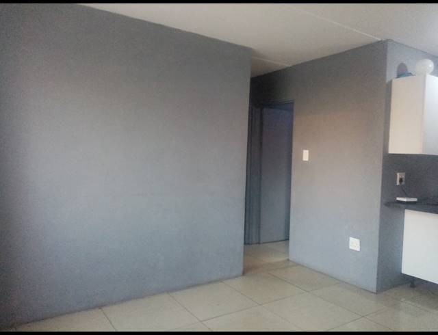2 BEDROOM FLAT FOR SALE IN DEVON